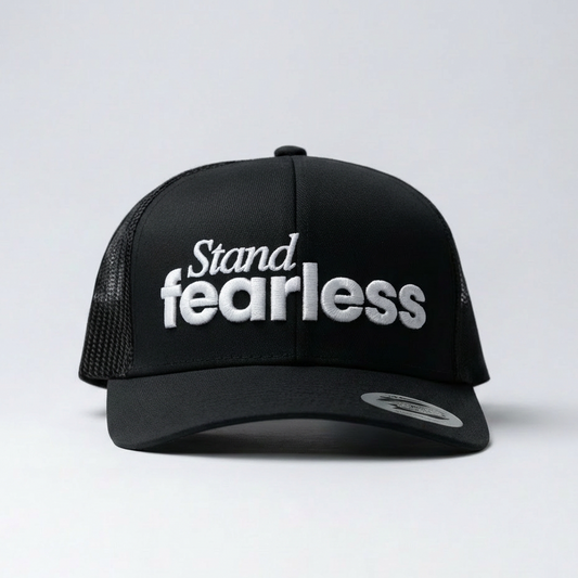 STAND FEARLESS | TRUCKER bland några få