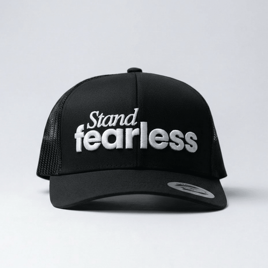 STAND FEARLESS | TRUCKER - bland några få